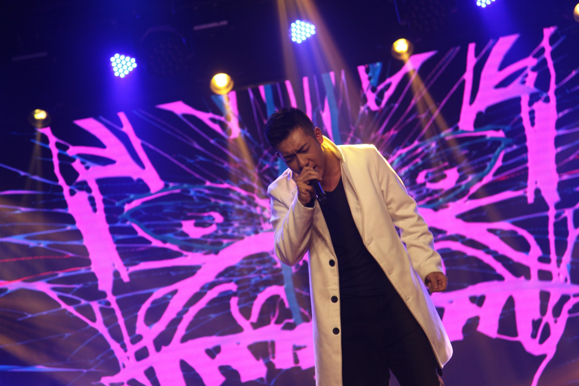 BRO翻盘FLY,Elk拿下关键大龙鏖战多局全球总决赛,点燃全场激情 BRO翻盘FLY,Elk拿下关键大龙鏖战多局全球总决赛,点燃全场激情