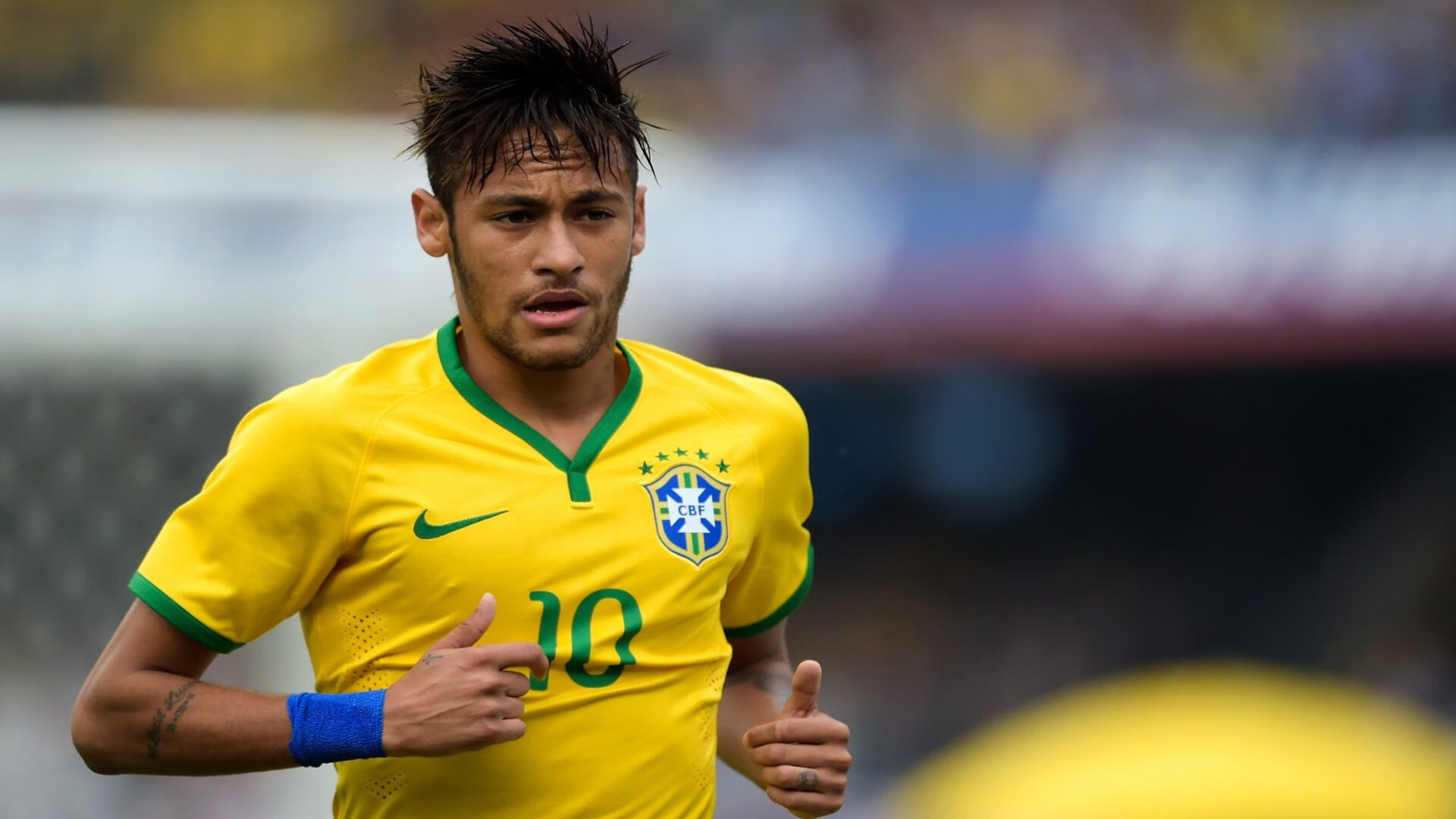 伊朗资本带走曼联?内马尔关键一击背后,足球世界的权力与资本新棋局